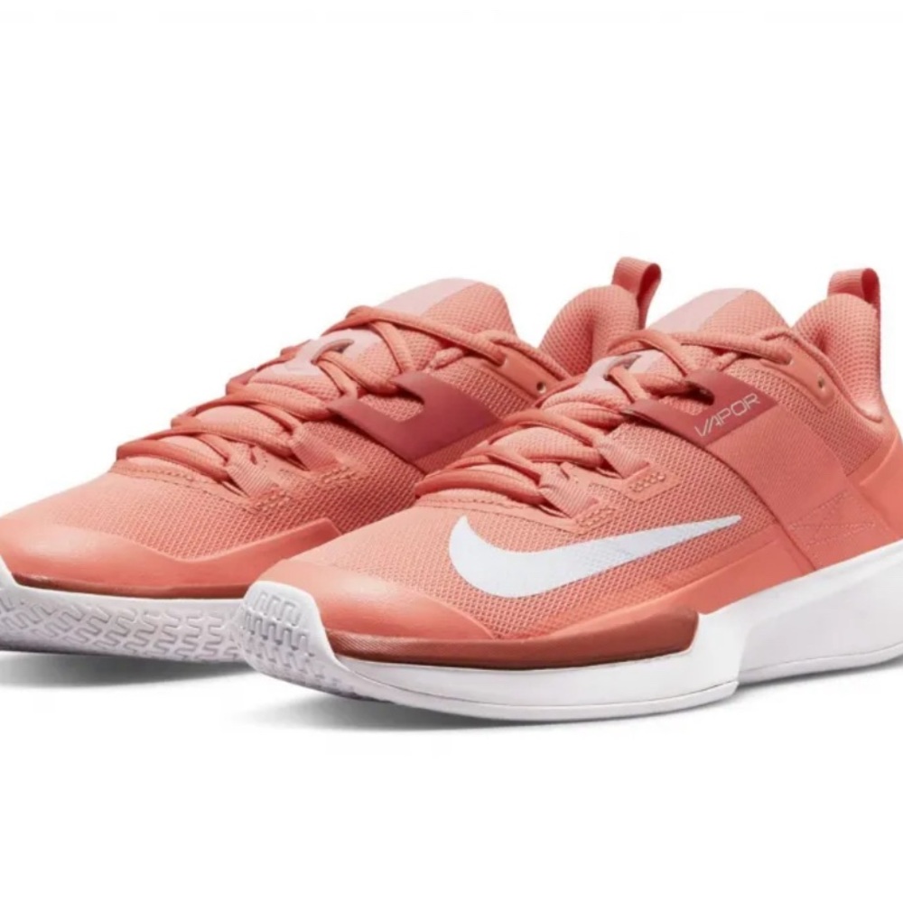 NIKE COURT VAPOR LITE Pink Peach 9.5
